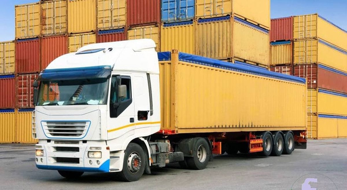 Hình ảnh xe công chuyên dụng để vận chuyển container