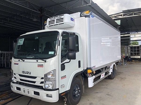Xe tải 5 tấn chở hàng